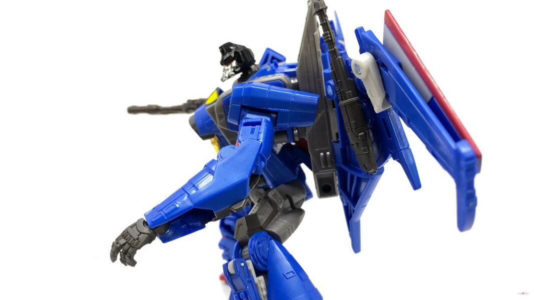 Transformers Studio Series SS 89 Thundercracker In Hand Image  (8 of 21)